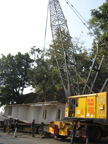 Crane Requirement In MP - Steel, 40m Boom, 100 Ton Capacity, Diesel Engine | Heavy Lifting, Precise Placement, Versatile Mobile Crane