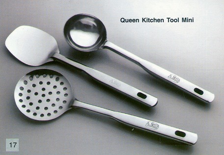 Queen Kitchen Tool ( MINI )
