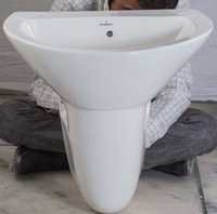 Small Pedestal Wash Basin