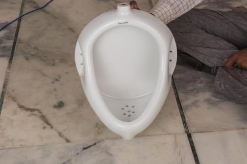 Ceramic Gents Urinal