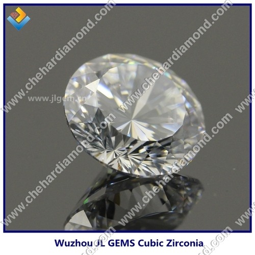 Round Cut White Diamond