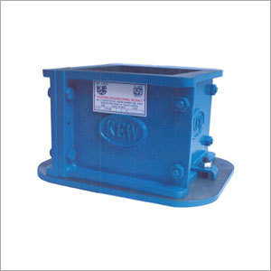 Cube mold for cement testing