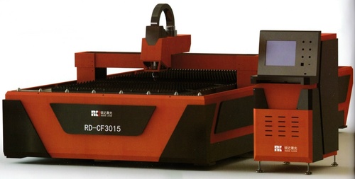 Fiber Laser Cutting Machine With Single Workbench
