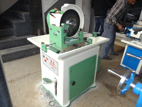 Manual Pipe Cutting Machine