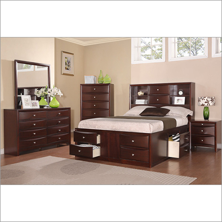 Bedroom Furniture Set 