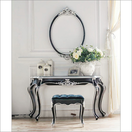 European Glamor Dressing Table Set