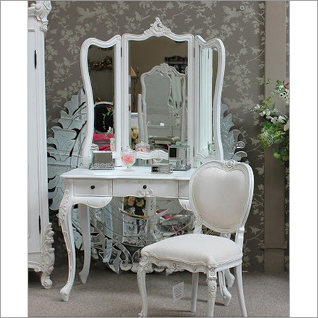 Le Rochelle Dressing Table Set