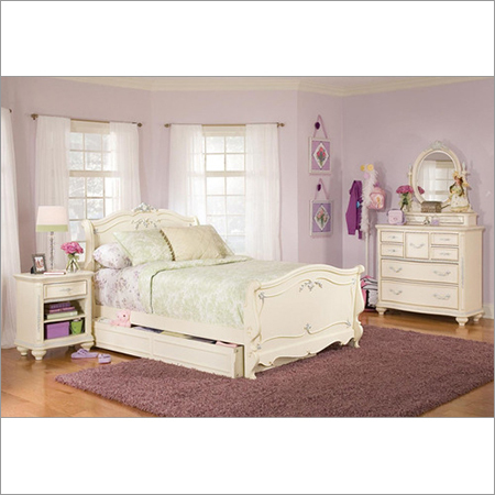 Victorian Chic Storage Bed