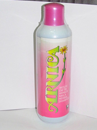 Arnica Amla Herbal Shampoo - Herbal Composition, pH Balanced Formula for Hair-Loss Control, Dandruff Relief, Moisture Restoration, and Enhanced Shine