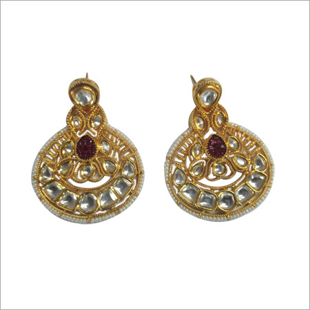 Fashionable Kundan Earrings
