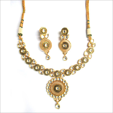Kundan Meenakari Necklace Set