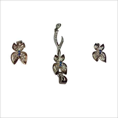 Fancy Silver Pendant Set