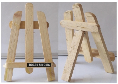 A Easel 1 (Spruce Wood)