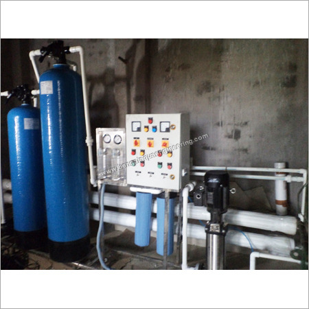 Solar Based RO Plant - Stainless Steel, 3-5 Filtration Stages, Blue Color | Solar Powered, Variable Capacity, Easy Installation, Low Maintenance