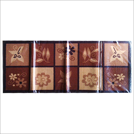 Runner with rubber base