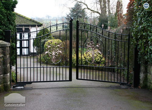Casting Swing Gate