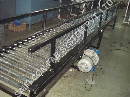 Powered Roller Conveyor By SAIFI CON-FAB SYSTEM PVT. LTD.