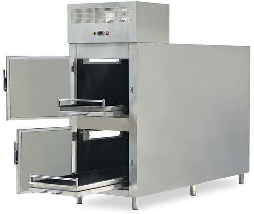 Front loading refrigerated cabinet