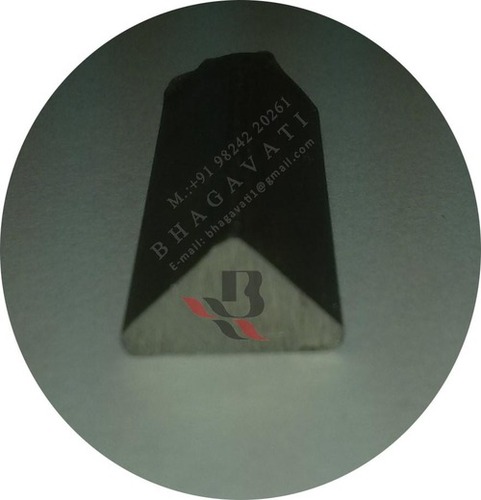 Actuate Triangle Bright Bar