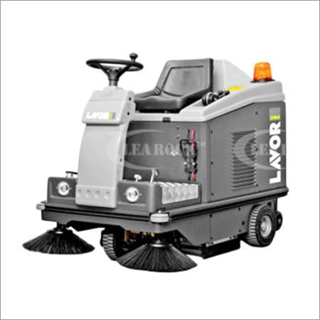 SWL R 1000et Ride On Sweeper