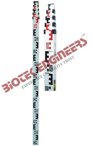 Wooden Levelling Staff Telescopic Type