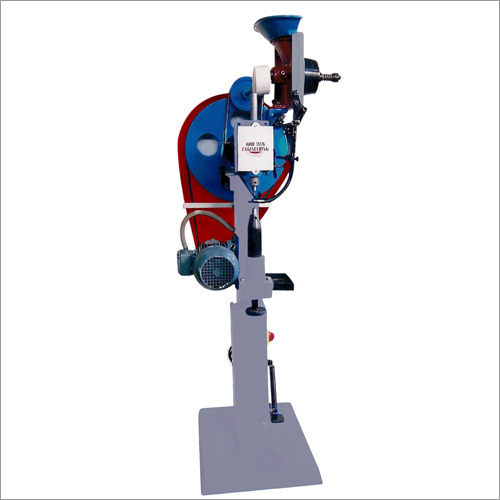 Shoes Eyeleting Machine