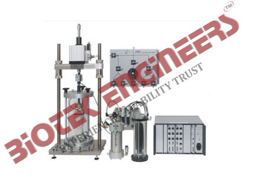 Universal Triaxial Cell