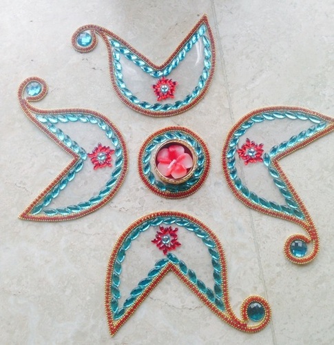 rangoli 016 - Mixed Material 5x5 Inches White, Floral Design | Elegant Decorative Rangoli Set, 5 Pieces, Gift Box
