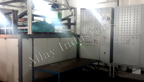 Vacuum Forming Machine