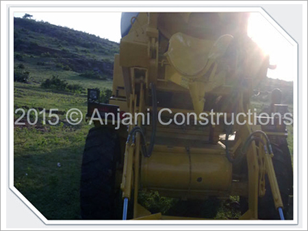Self Loading Mobile Concrete Mixer on Hire