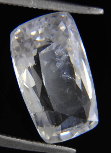 Pure 5.45 Ct Certified Safeda Nilamani (White Sapphire) Gemstone