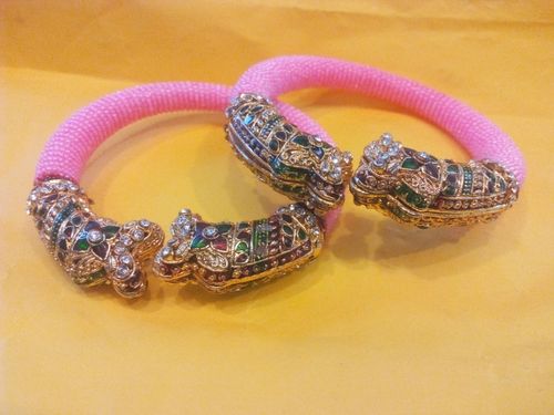 Designer kada
