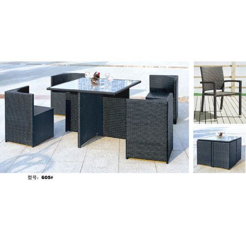Outdoor Chairs & Table