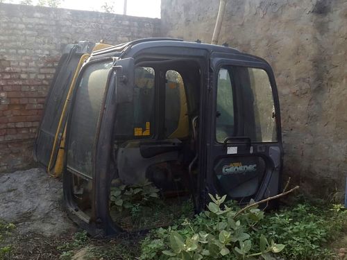 Kobelco SK-210, SK-350, SK-480 Excavator Cabin