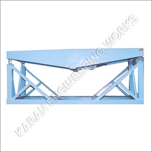 Vibrating Table (9 ft. X 2.5 ft.)