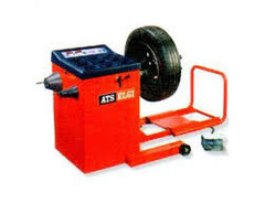 Wheel Balancer For HCV / LCV / PCV