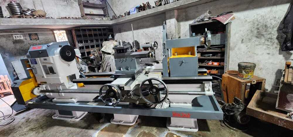Extra Medium Duty Lathe Machine