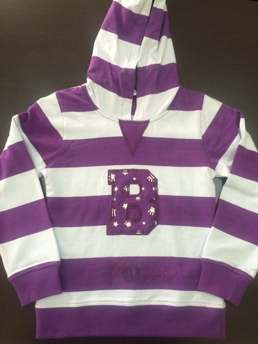 KIDS HOODED SWEAT SHIRT