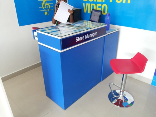 Showroom Furniture