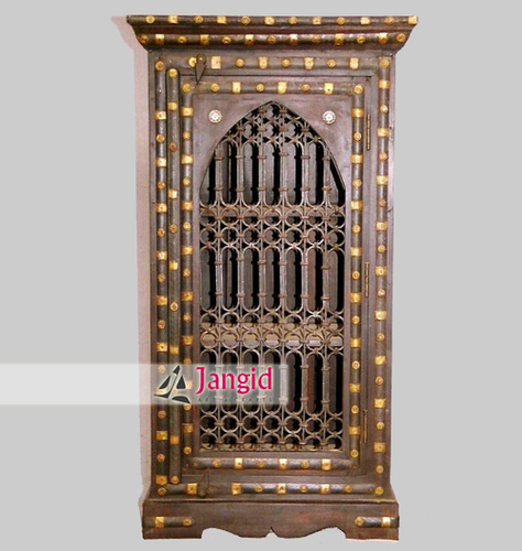 Iron Grill Traditional Hotel almirah