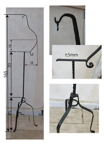 Iron Stand 