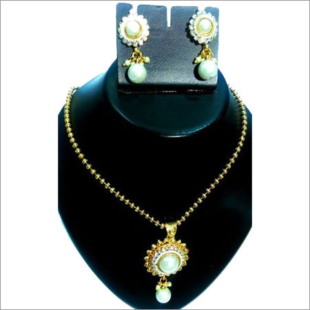Pendant Set