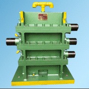 Pinion gear box