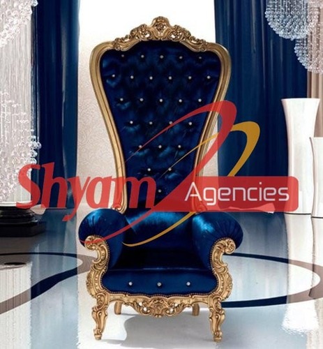 Traforata Throne Chair