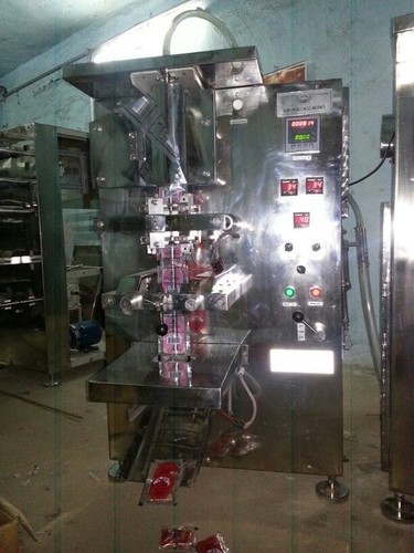 Semi liquid packing machine