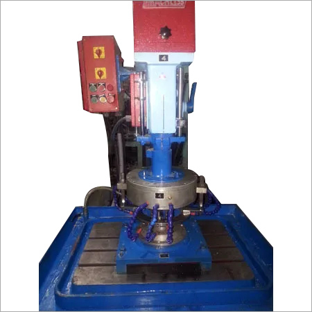 Hydraulic Tapping Machine By MODERN TOOLS MANUFACTURERS