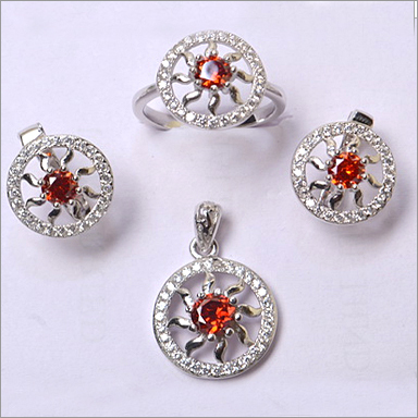Attractive Look Sterling Silver Pendant Set