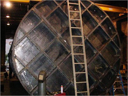 स्टोरेज टैंकों का निर्माण