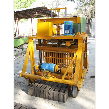 Solid or Hollow Concrete Block Making Machine