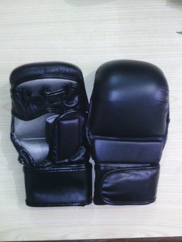 MMA GLOVES